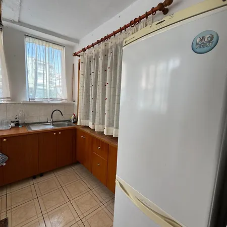 Family Apartment, Himarë